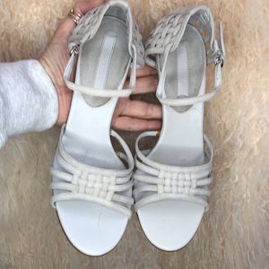 Banana Republic NWOT  suede grey heel never worn, woven elegant design